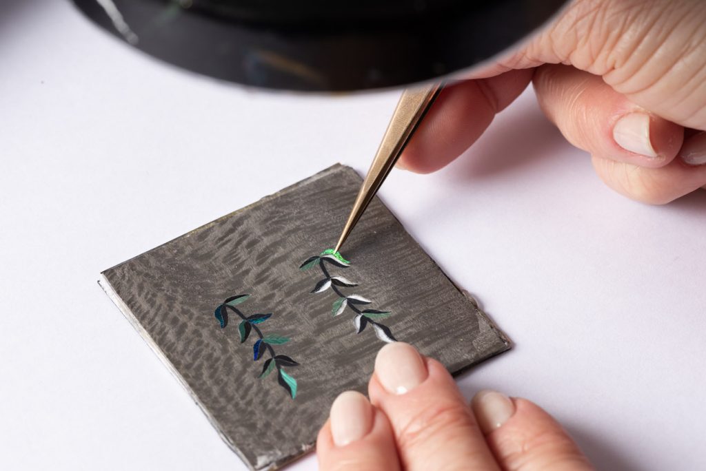 Rose Saneuil - savoir-faire incrustation marqueterie ©Woytek Konarzewski